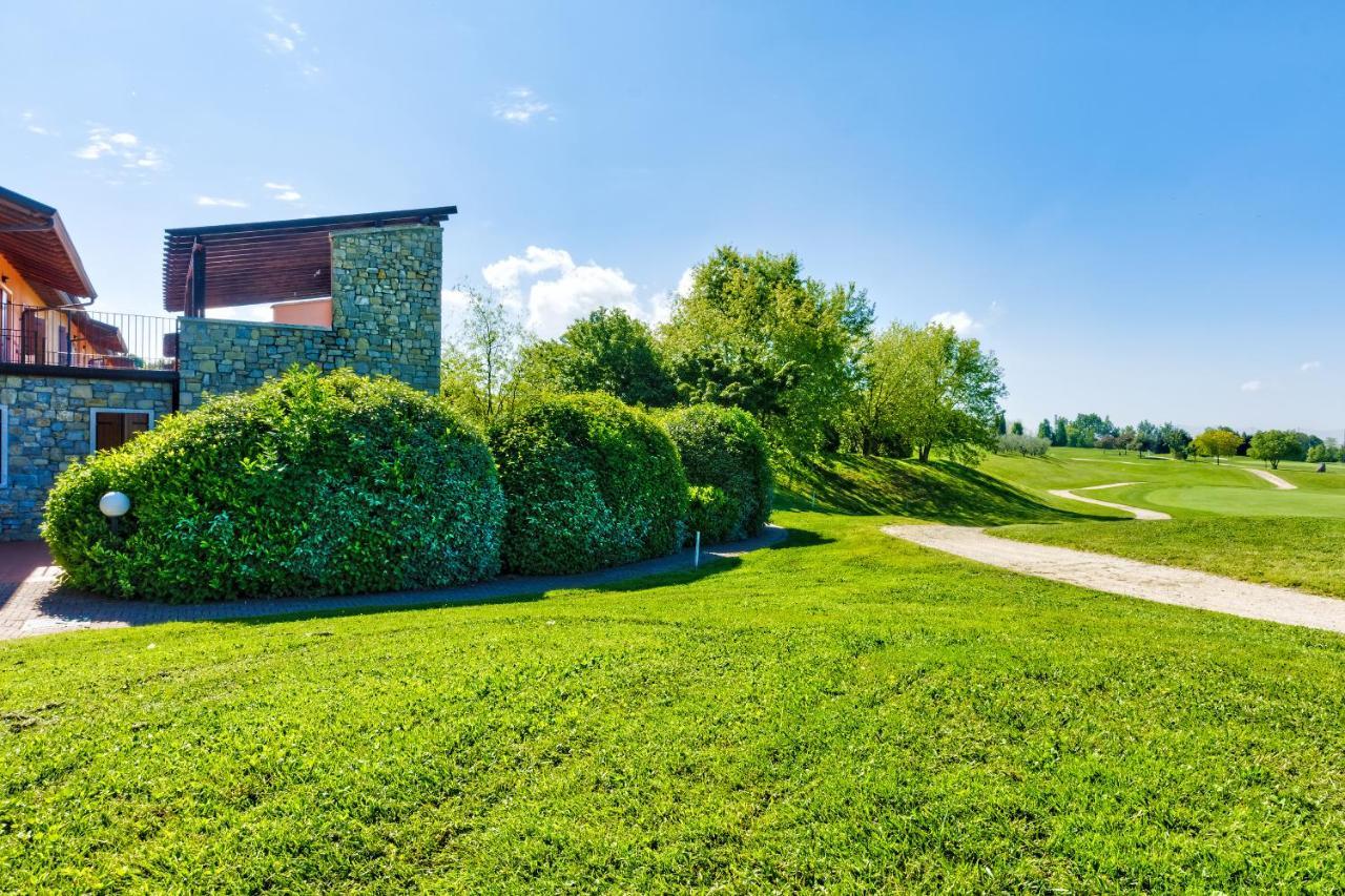 Golf Residenza Aparthotel Peschiera del Garda Exterior photo