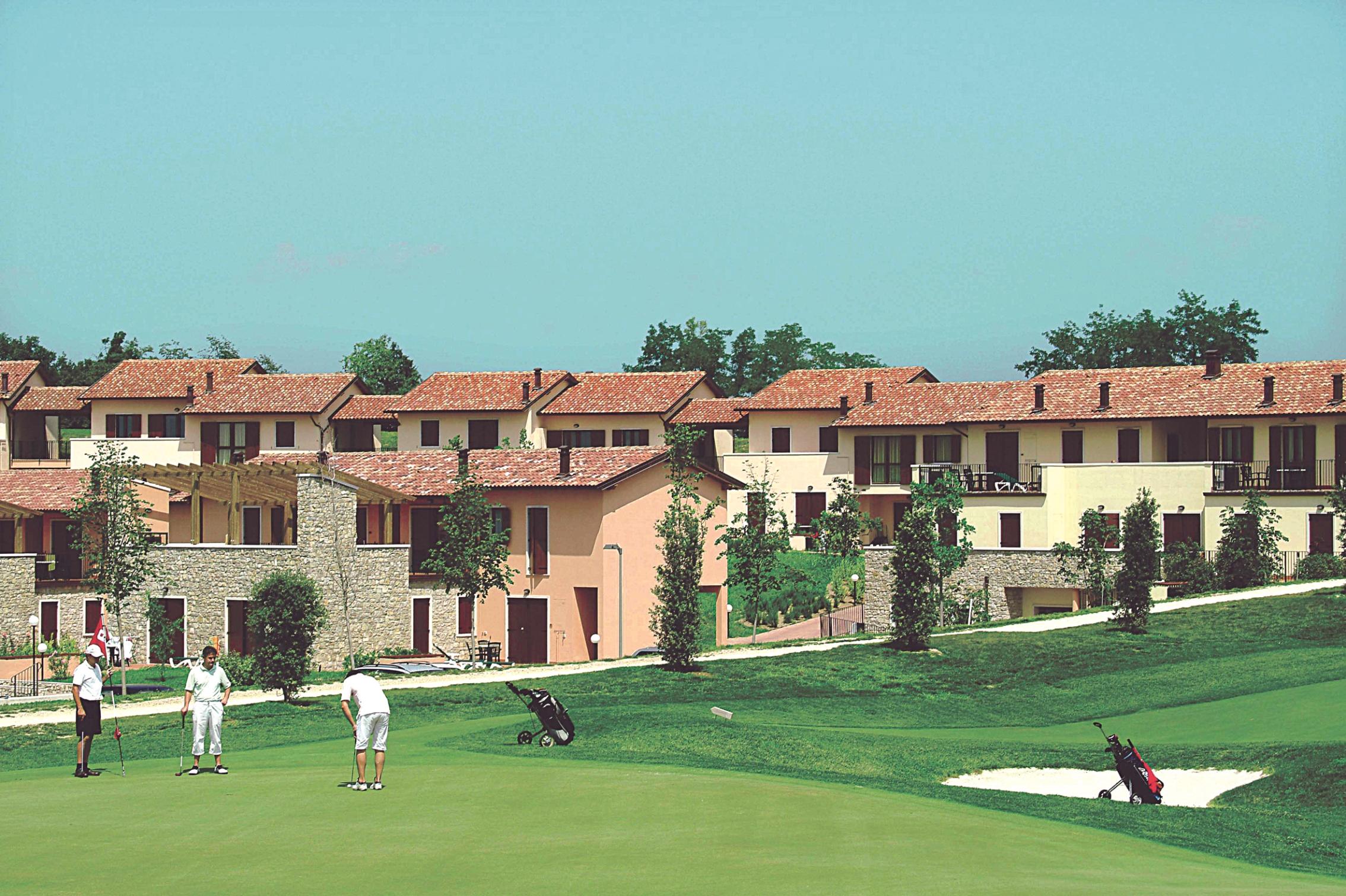 Golf Residenza Aparthotel Peschiera del Garda Exterior photo